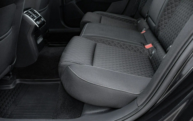 Skoda Superb cena 96850 przebieg: 115590, rok produkcji 2019 z Rudnik nad Sanem małe 704